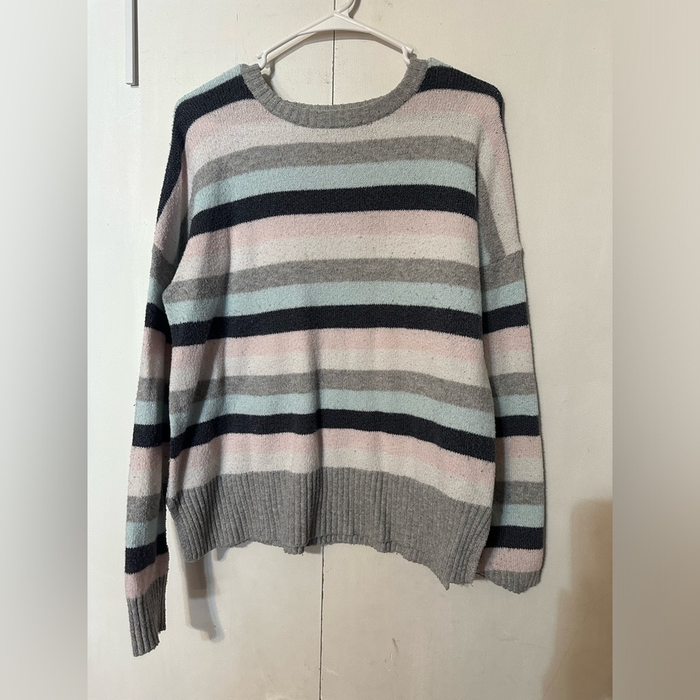 Large Colorful Sweater - Picture 2 of 3
